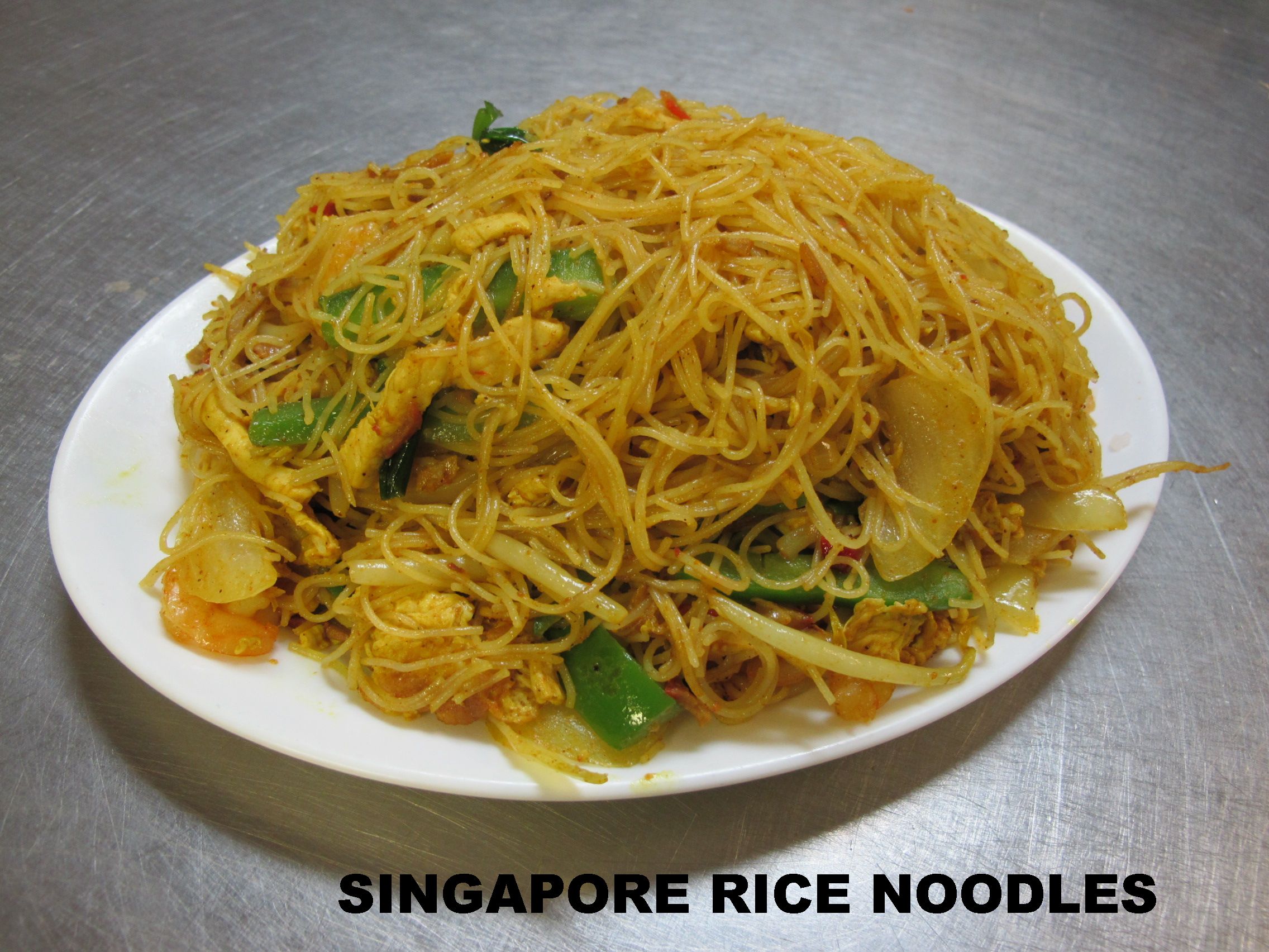 110. singapore rice noodles  <img title='Spicy & Hot' align='absmiddle' src='/css/spicy.png' />